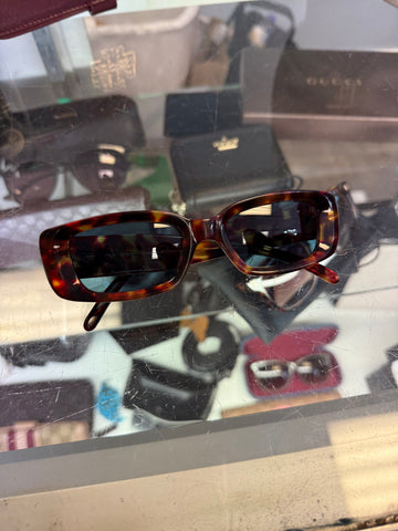 Gucci vintage sunnies