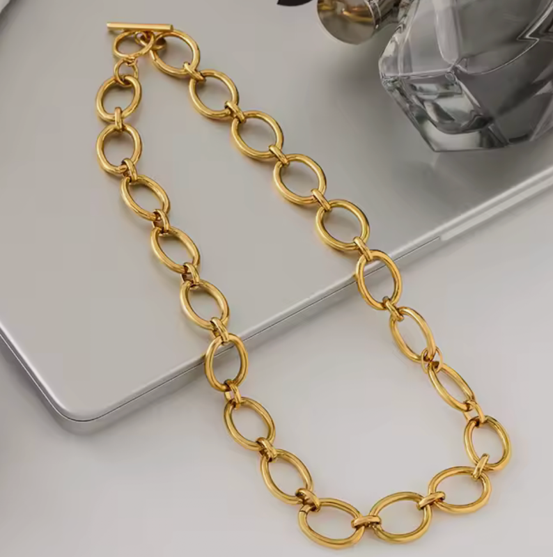Maggie- Oval Link 18K Gold Necklace Waterproof