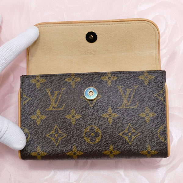 Louis Vuitton Pochette Florentine Monogram Canvas Brown