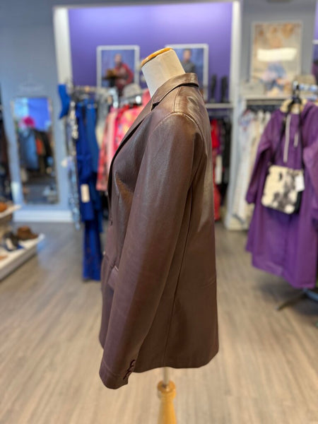 La Marque Genuine Leather Jacket Size Small (fits oversized)