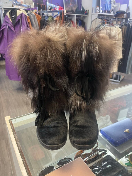 Pajar Fur Boots Size 40 (9)