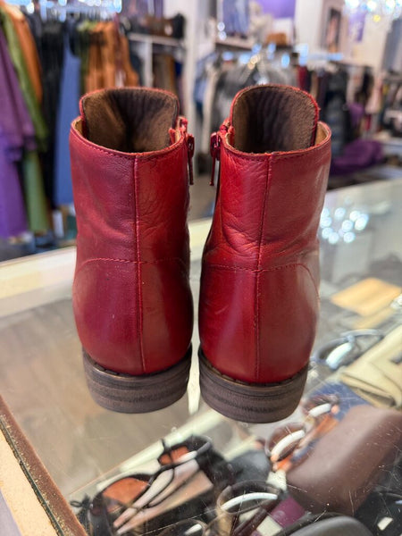 Miz Mooz Boots Size 7.5
