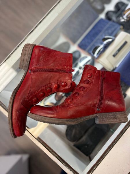 Miz Mooz Boots Size 7.5