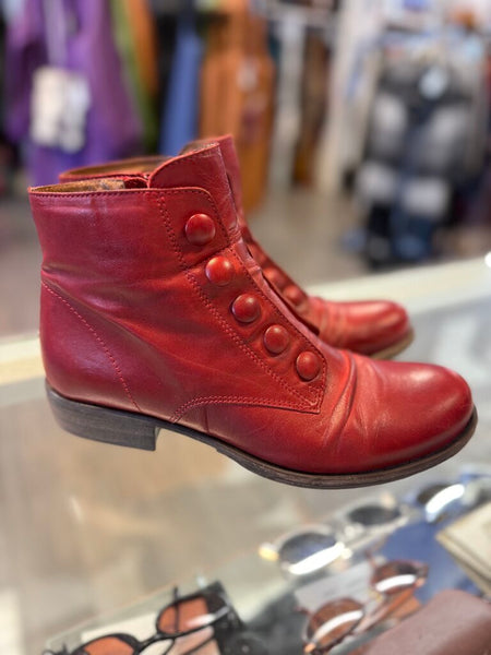 Miz Mooz Boots Size 7.5