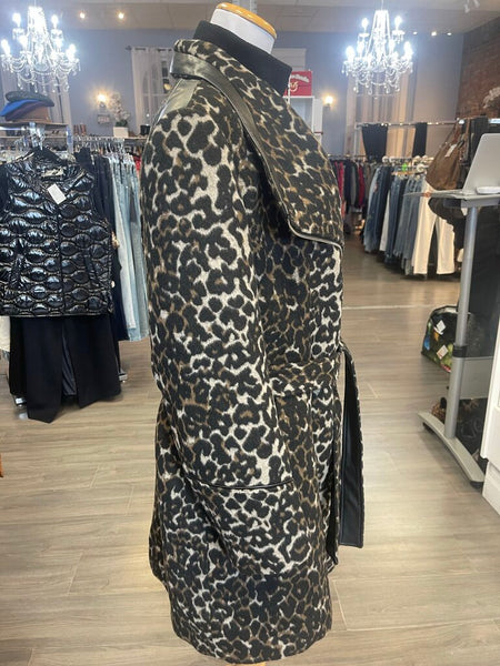 Vince Camuto Leopard Coat Size Large