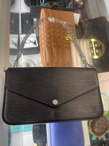 Louis Vuitton Pochette Felicie Black Epi Leather