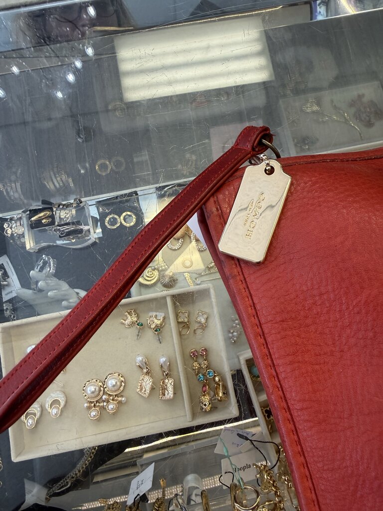 Vintage 1970s NYC Era Coach Cashin Clutch Bag