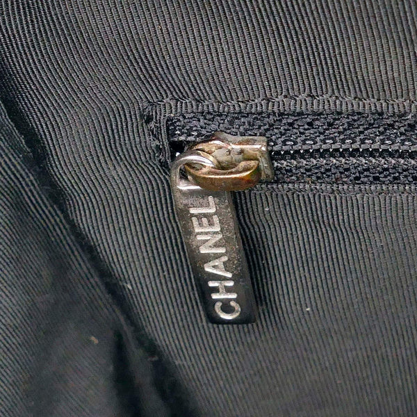 CHANEL Navy LEATHER E/W CHOCOLATE BAR TOTE BAG