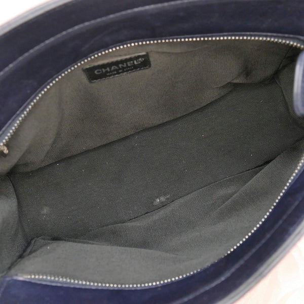 CHANEL Navy LEATHER E/W CHOCOLATE BAR TOTE BAG