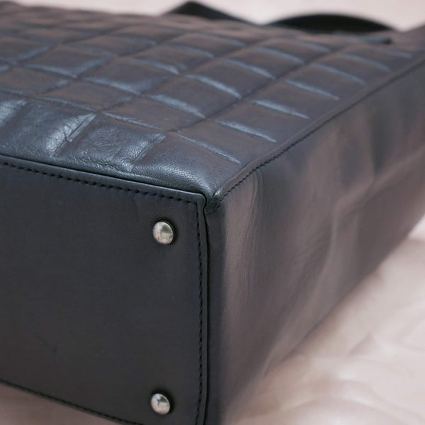 CHANEL Navy LEATHER E/W CHOCOLATE BAR TOTE BAG