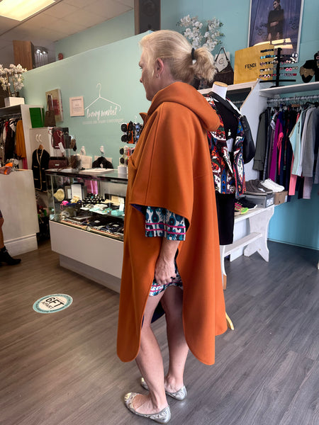 Souvenir new poncho coat