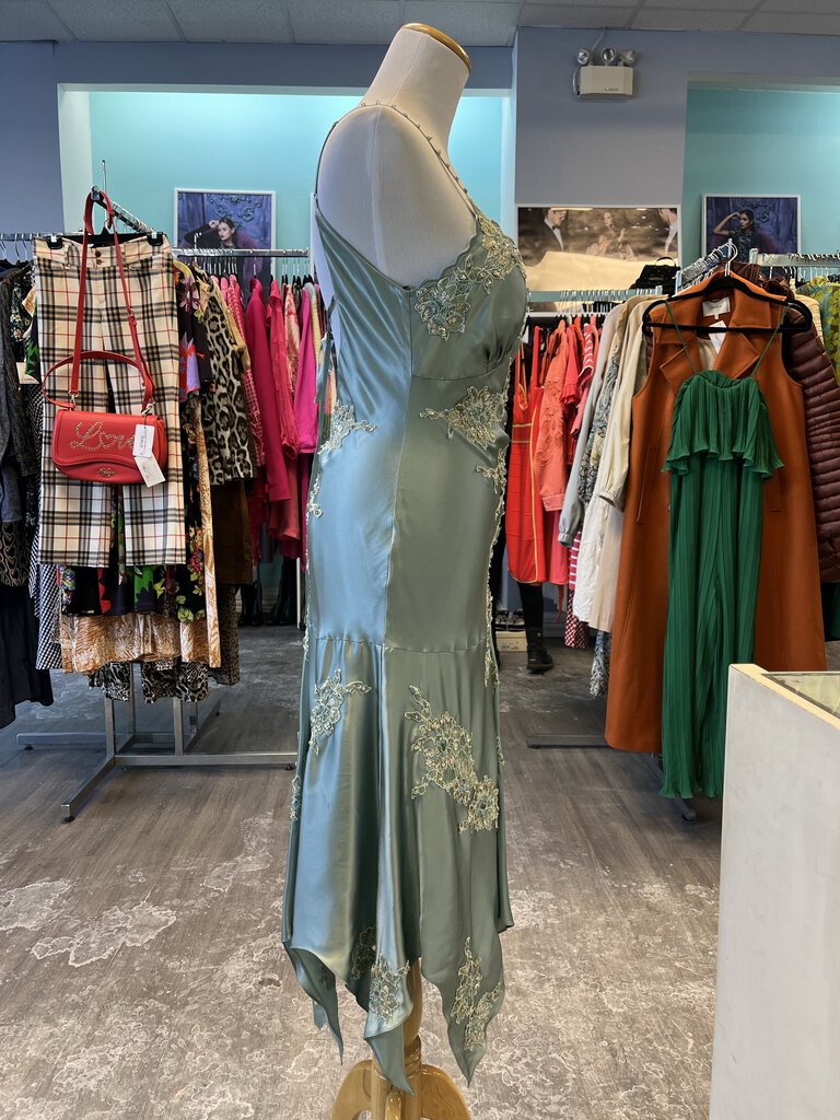 Sue Wong Silk Beaded Dress NWT – Luxury Market Consignment Boutique