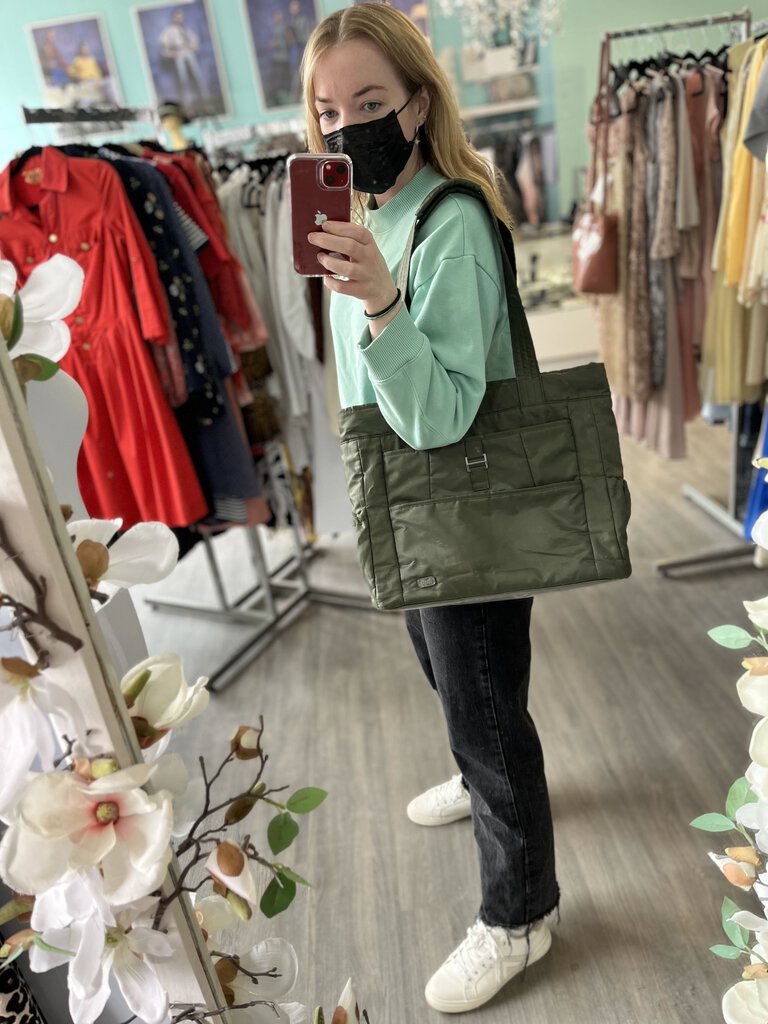 *Lug Infinity Adagio Destination tote