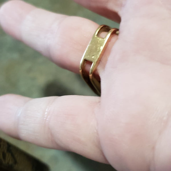 Rare Solid 18k Gold Estate Ring