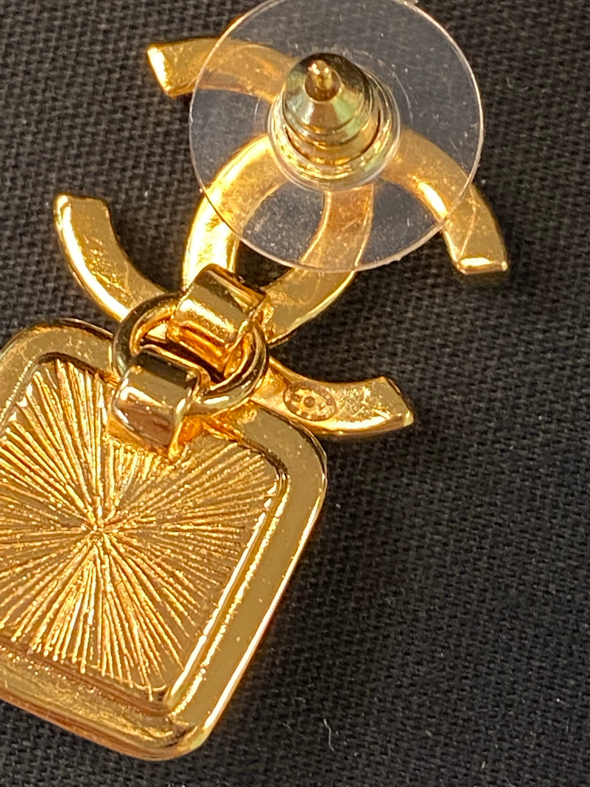 Chanel CC EARRINGS - GOLD